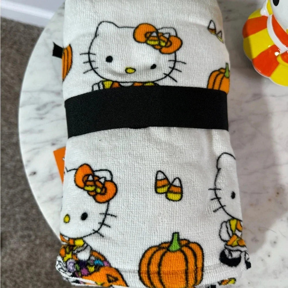 Hello Kitty Halloween Bathroom Decor Bundle - NWT - Picture 2 of 4